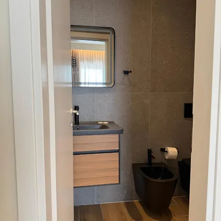 Lungomare Luxury Seaview Apartamento