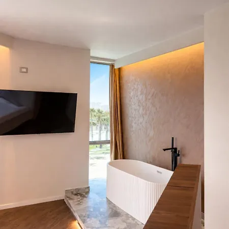 Appartamento Lungomare Luxury Seaview *